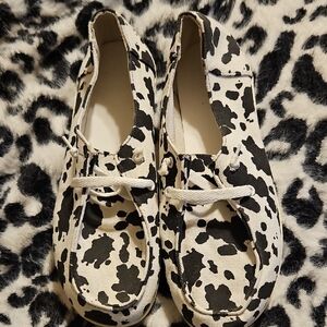 Stylish Black and White Women's Shoes
